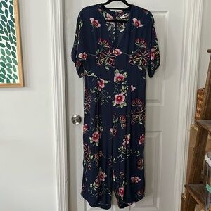 Gap Romper - floral design size 10 missing belt